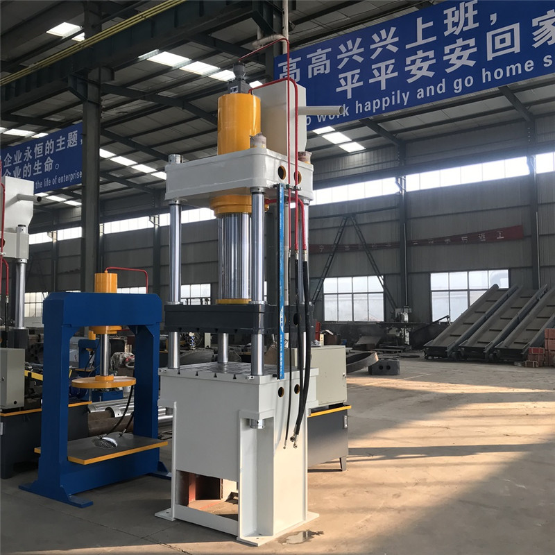 200噸拉伸機